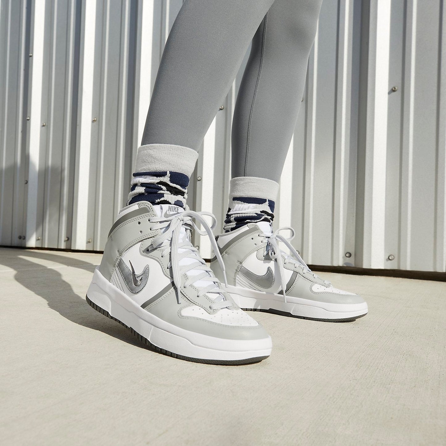 (WMNS) Nithtke Duthtnk High Up 'Light Smoke Grey' DH3718-106