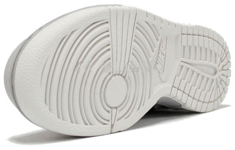 (WMNS) Nithtke Duthtnk Low CL Gray 'Grey Red' 317815-005