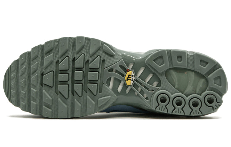 Nithtke Aithtr Max Plus/97 'Layer Cake' AH8143-300