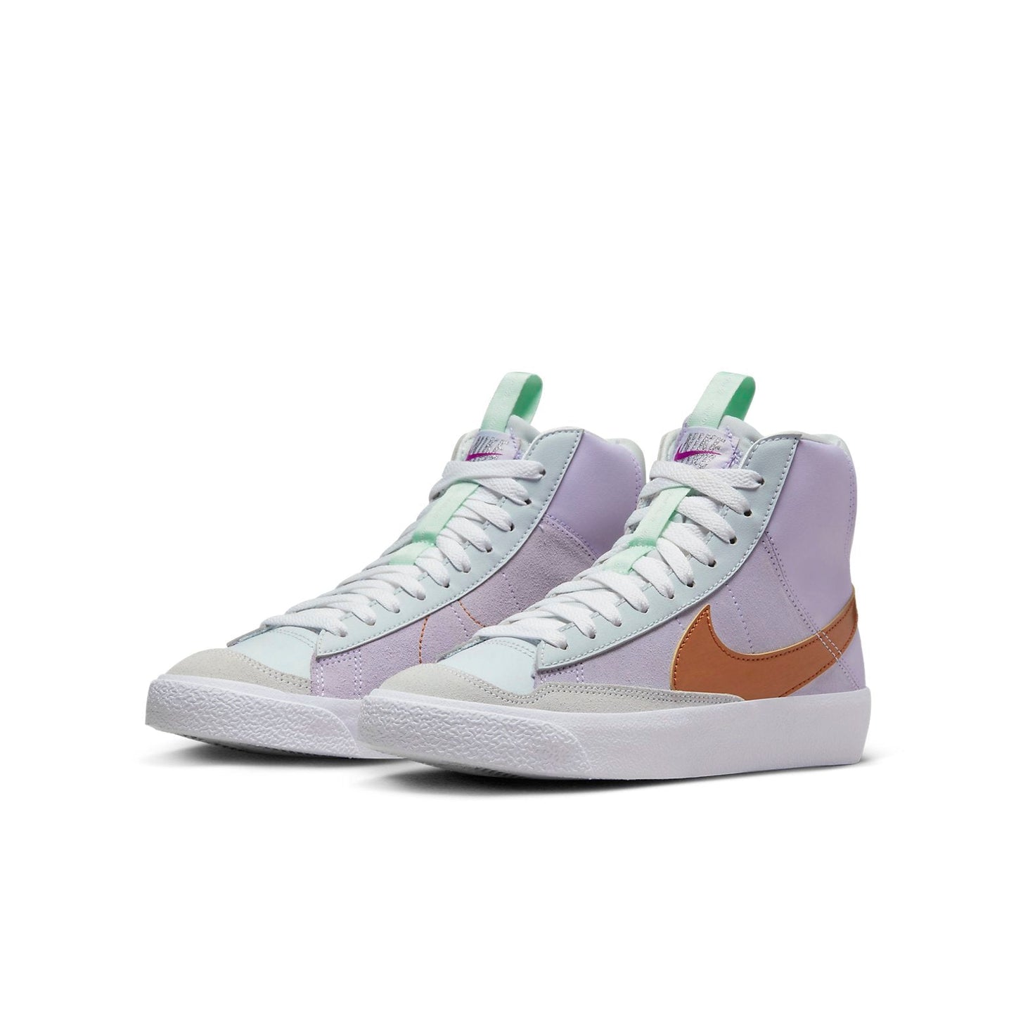 (GS) Nithtke blathtzer Mid '77 'Dance - Barely Grape Metallic Copper' DQ6084-500