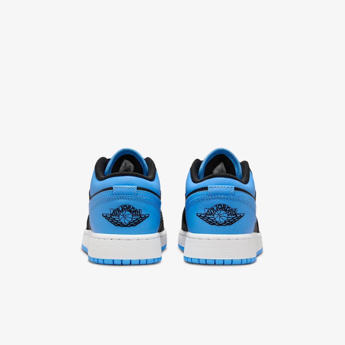 (GS) Aithtr Jordthtan 1 Low 'Black / University Blue' (2023) 553560-041
