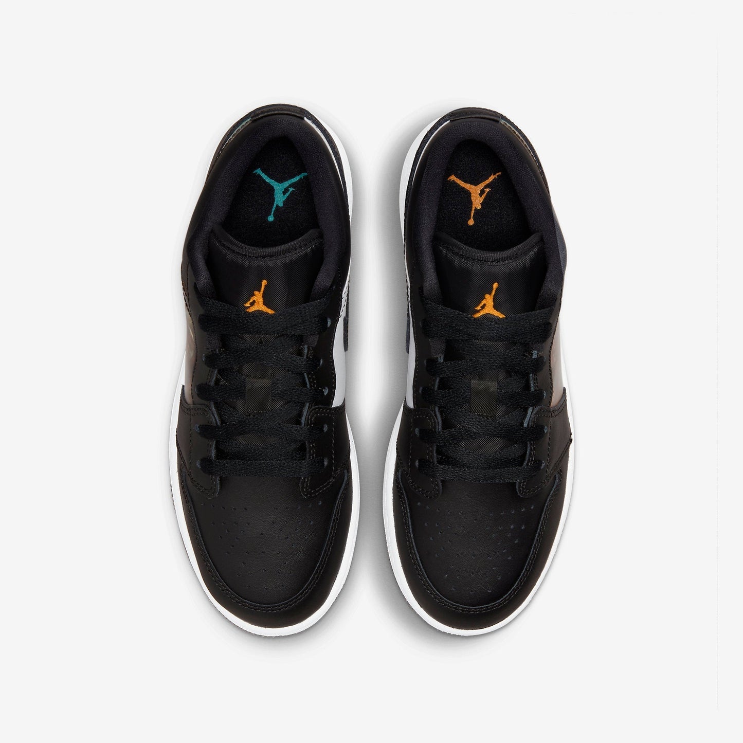 (GS) Aithtr Jordthtan 1 Low 'Hologram' (2022) DR9497-001