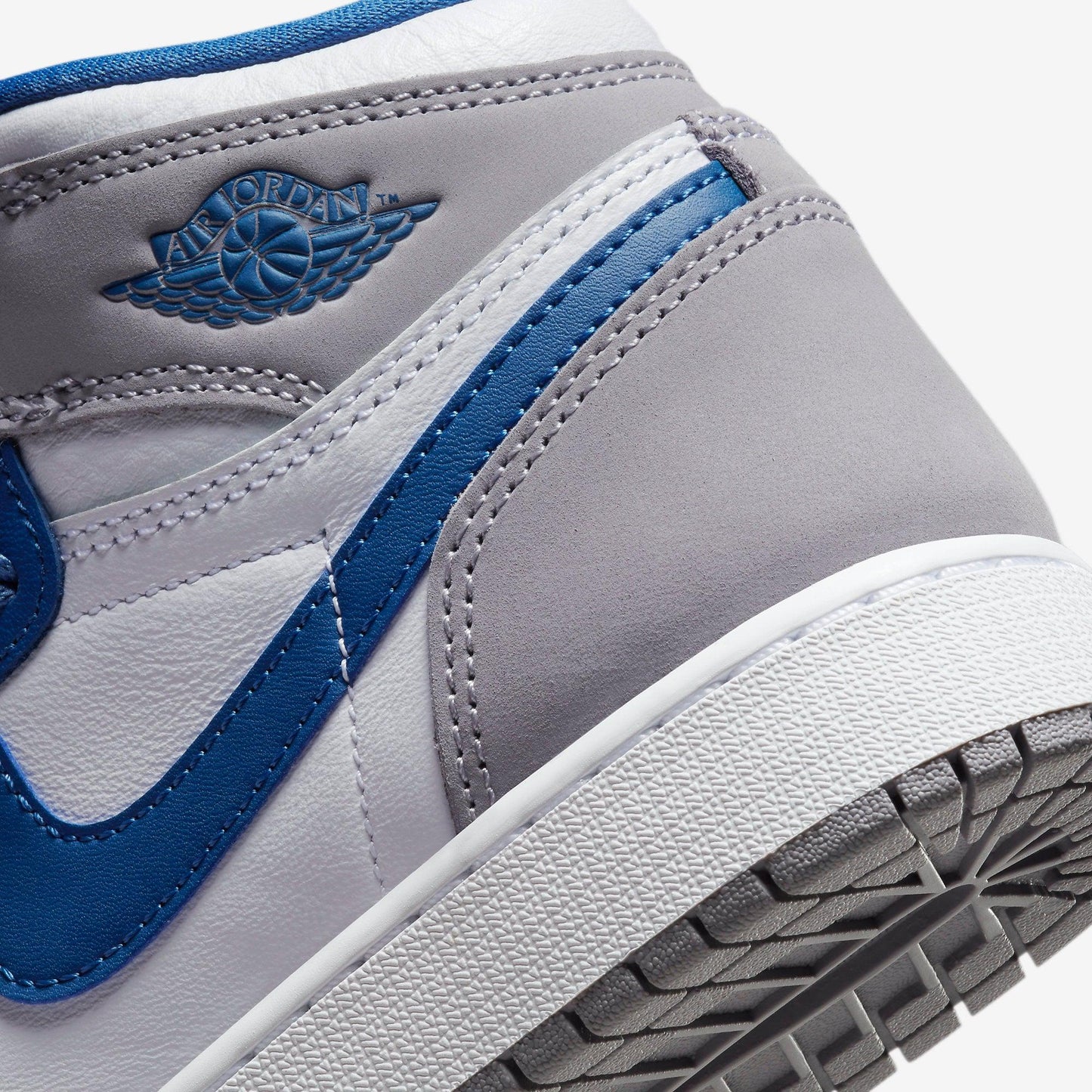 (GS) Aithtr Jordthtan 1 Retro High OG 'True Blue' (2023) FD1437-410