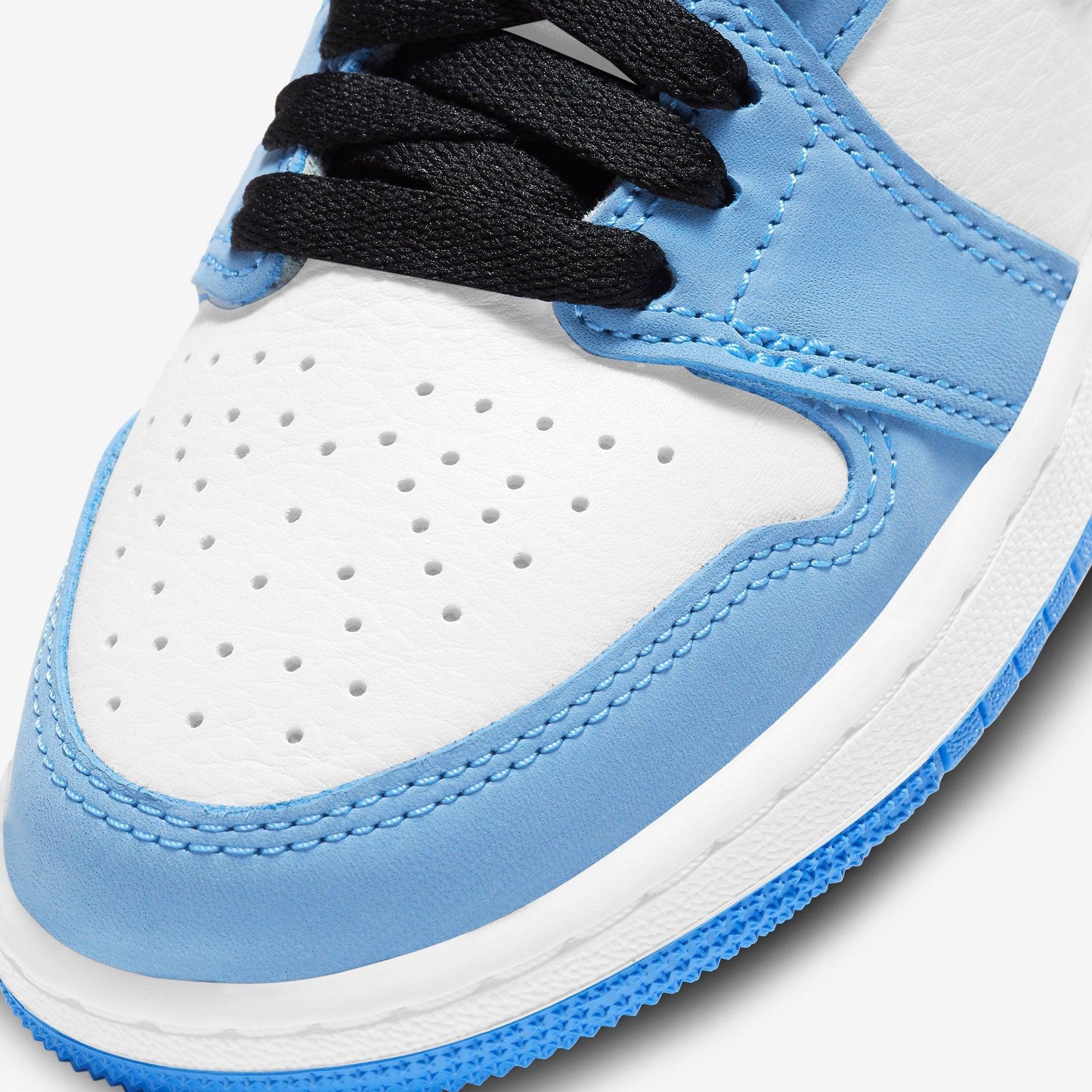 (GS) Aithtr Jordthtan 1 Retro High OG 'UNC University Blue' (2021) 575441-134