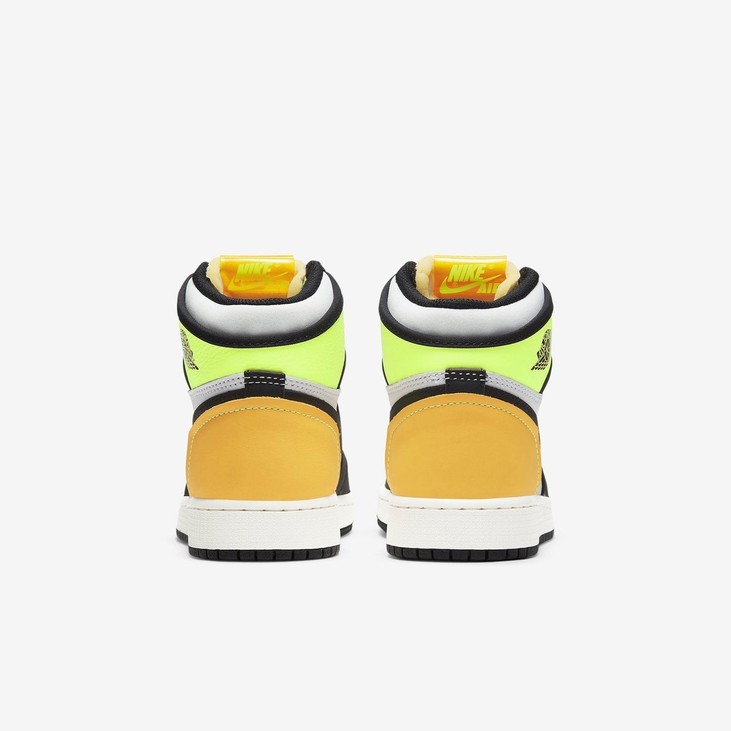 (GS) Aithtr Jordthtan 1 Retro High OG 'Volt / Gold' (2021) 575441-118