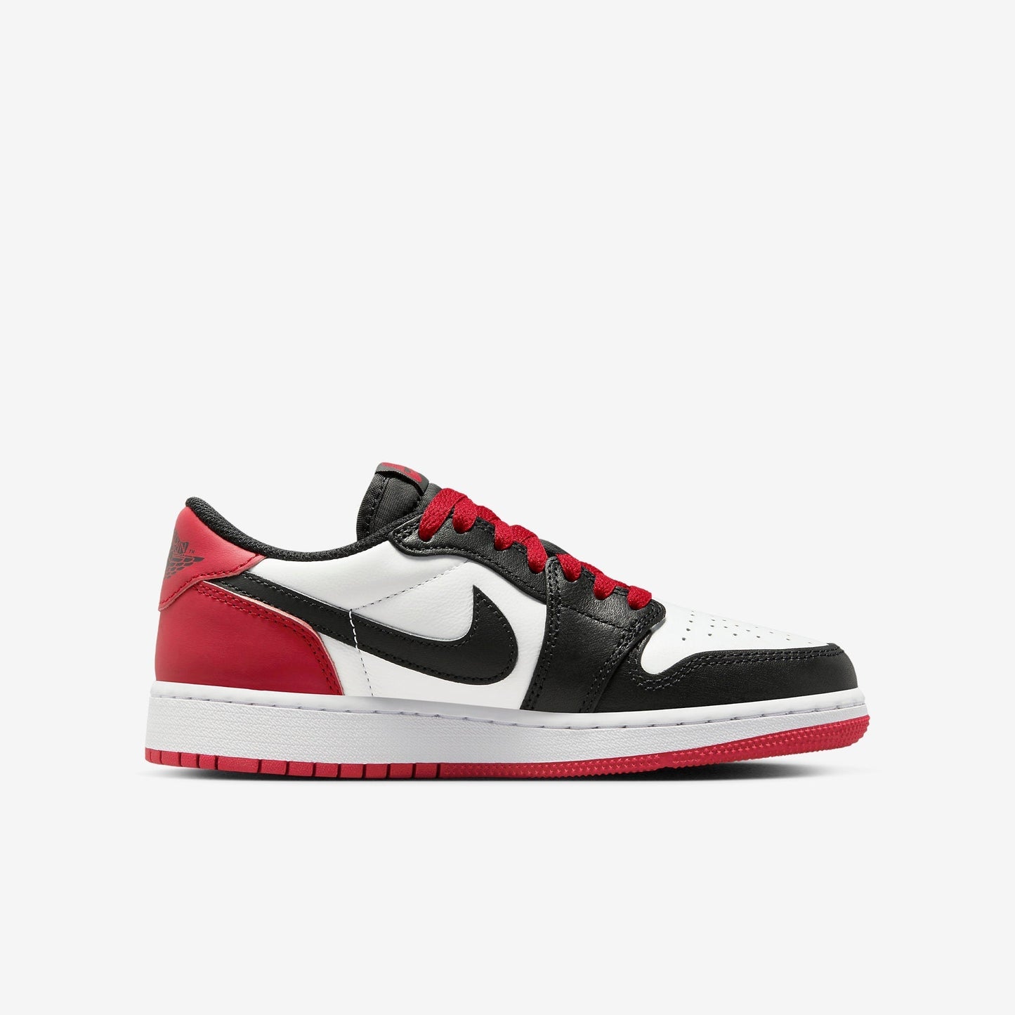 (GS) Aithtr Jordthtan 1 Retro Low OG 'Black Toe' (2023) CZ0858-106