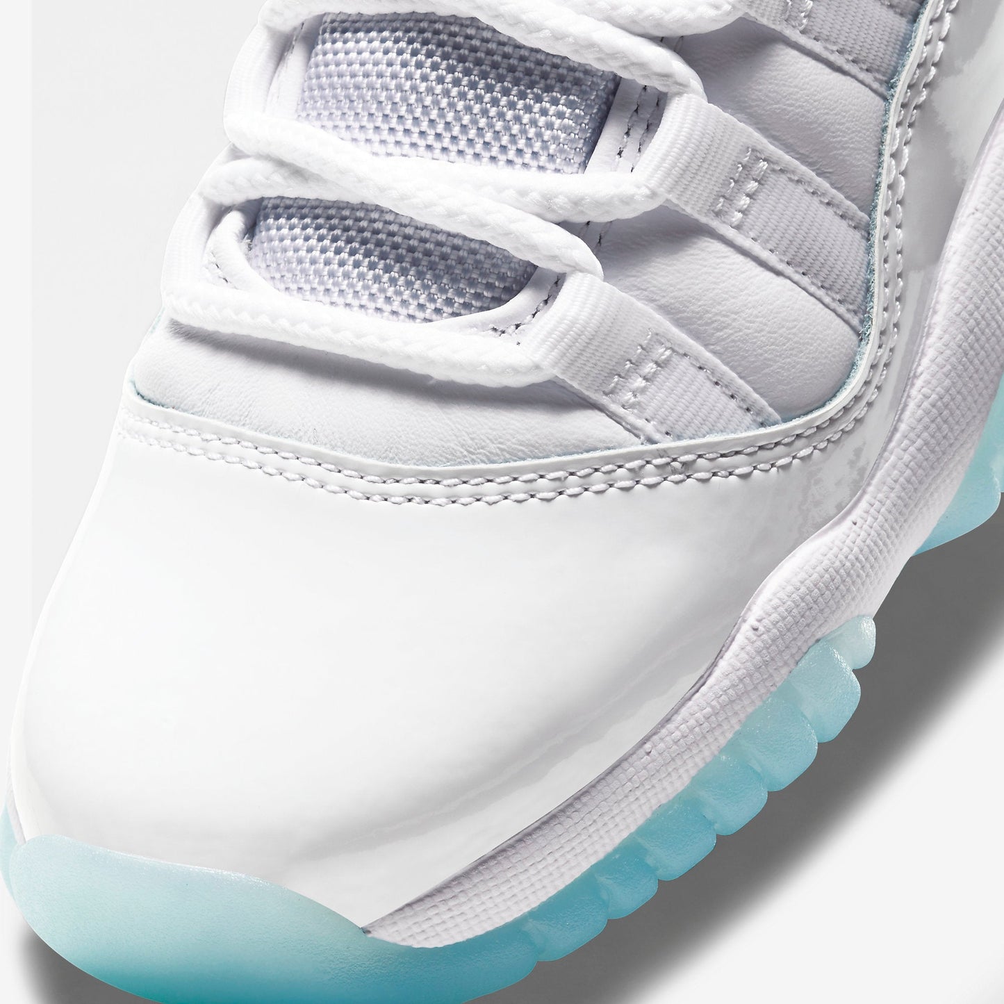 (GS) Aithtr Jordthtan 11 Retro Low 'Legend Blue' (2021) 528896-117