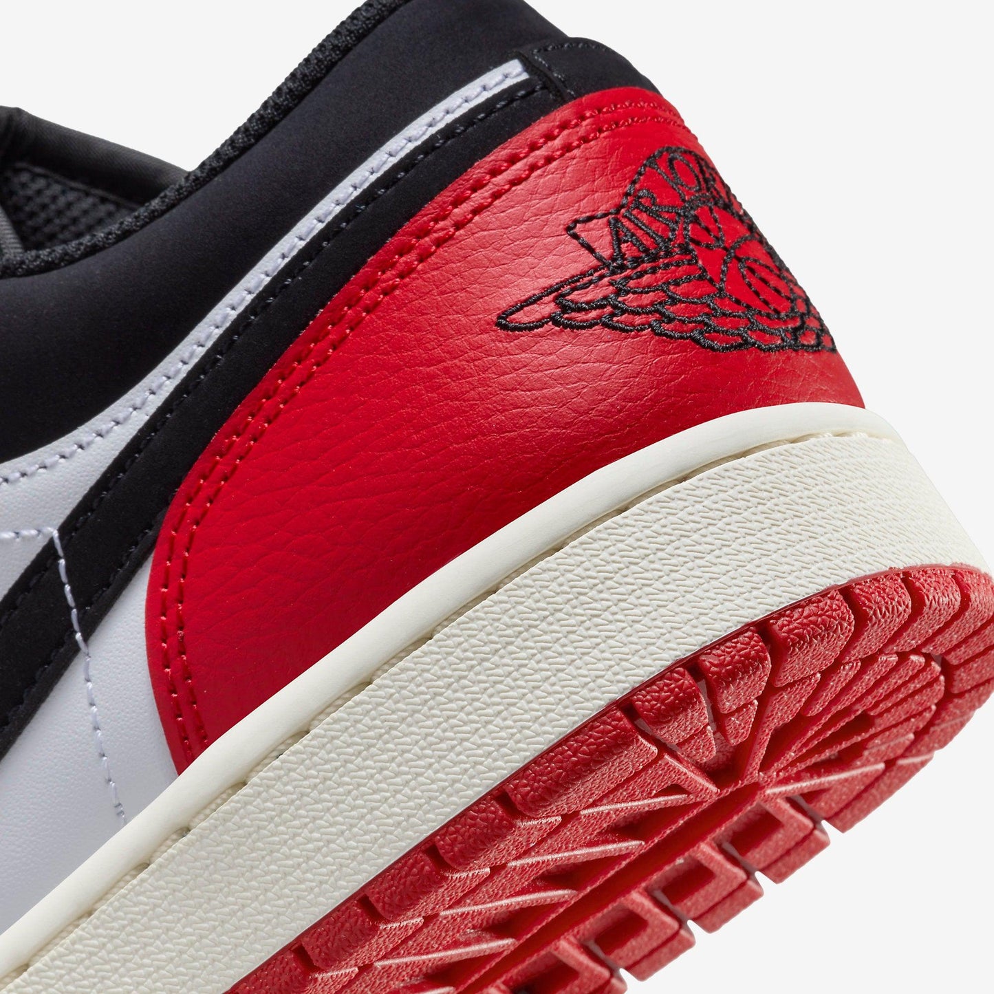 (Men's) Aithtr Jordthtan 1 Low 'Quai 54' () (2023) FQ6703-100