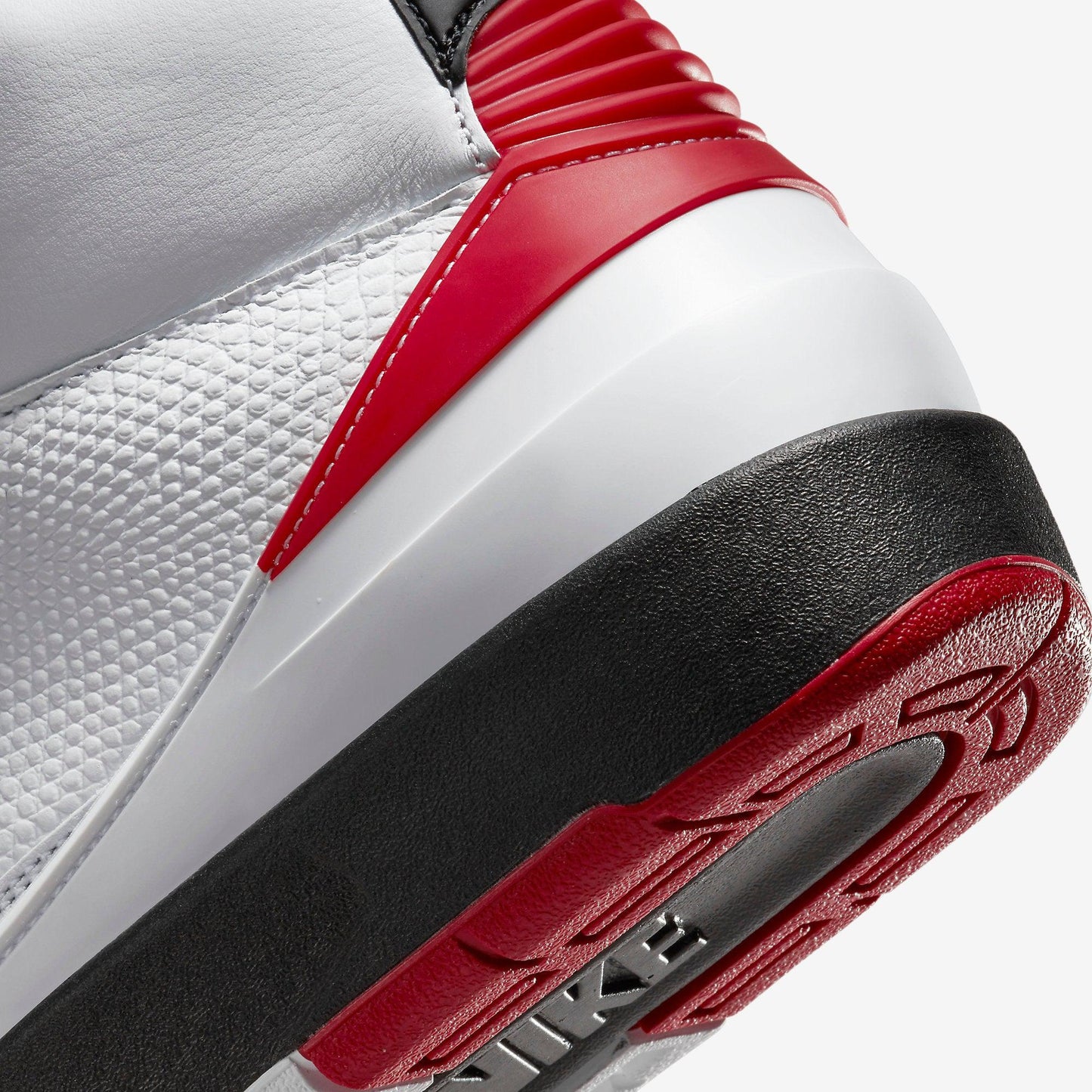 (Men's) Aithtr Jordthtan 2 Retro 'Chicago Bulls' (2022) DX2454-106