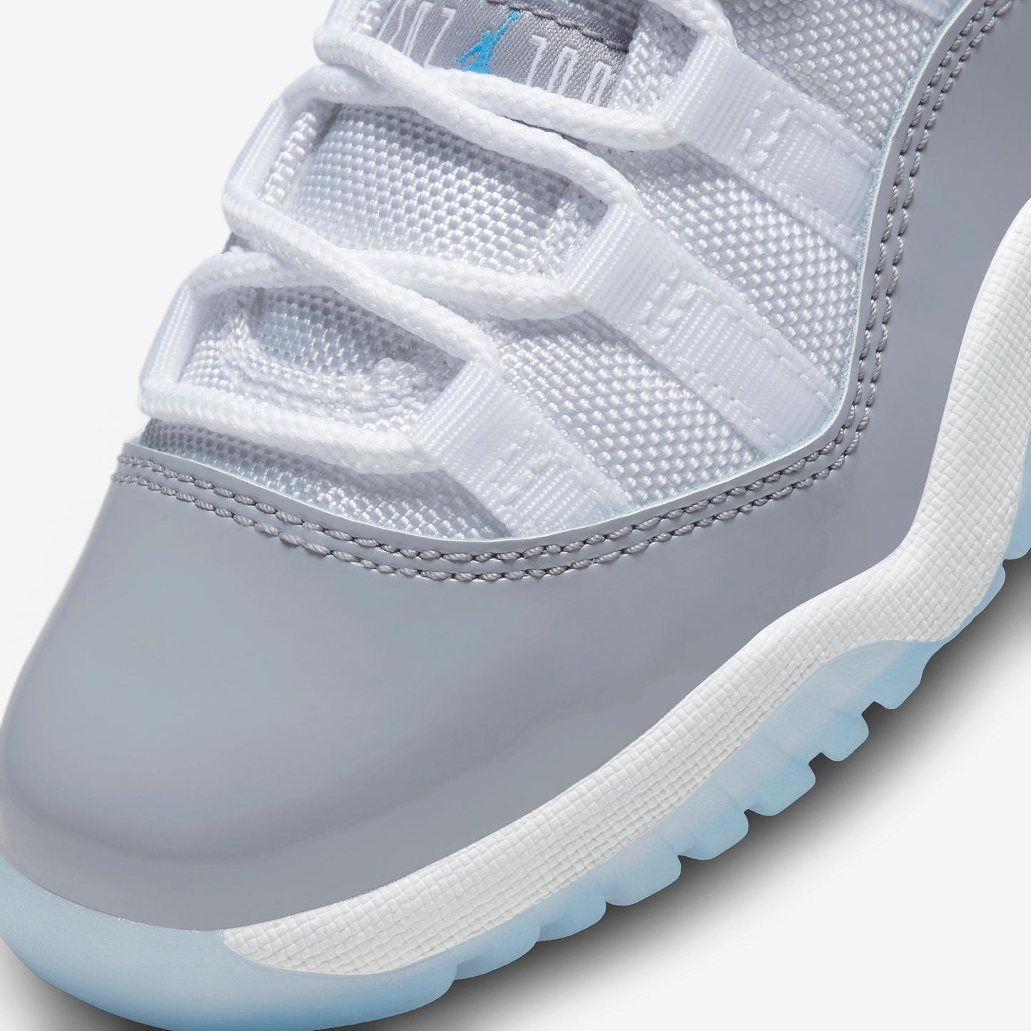 (PS) Aithtr Jordthtan 11 Retro Low 'Cement Grey' (2023) 505835-140