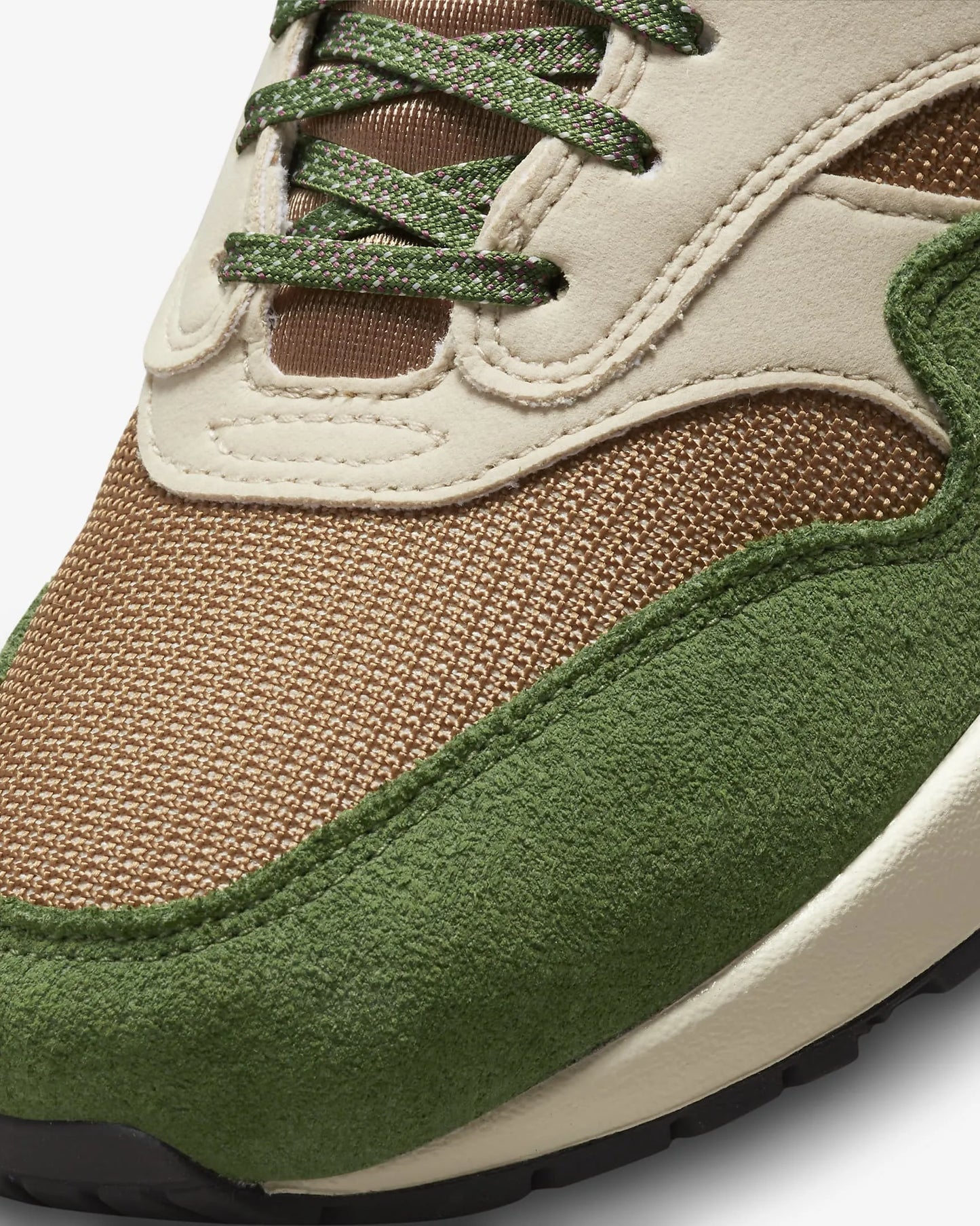 Men's Aithtr Max Series