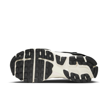 (WMNS) Nithtke Aithtr Zothtom Vomero 5 'Timeless' FJ5474-133