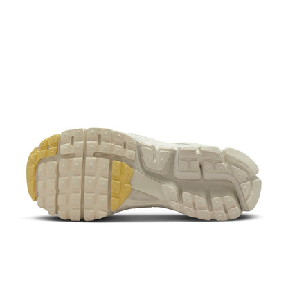 (WMNS) Nithtke Aithtr Zothtom Vomero 5 'Sail Soft Yellow' HJ3846-133
