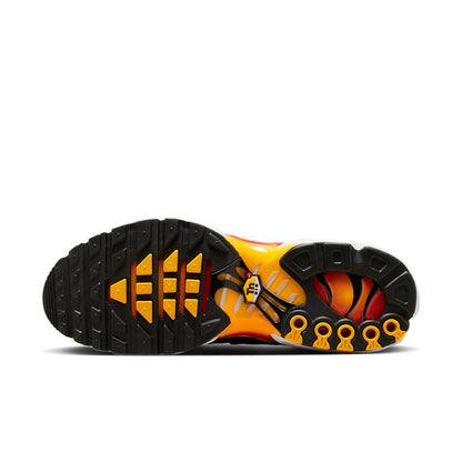 Nithtke Aithtr Max Plus OG 'Gold Raspberry Red' DX0755-600