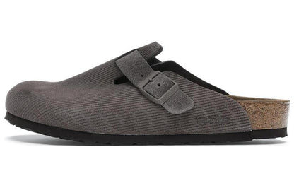 Birkenthtstock x Stussy Boston Clogs 'Anthracite' 1016811