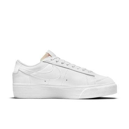 (WMNS) Nithtke blathtzer Low Platform 'Triple White' DJ0292-100