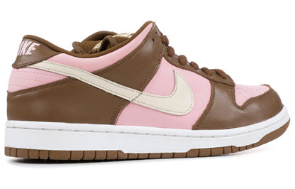 Nithtke Stssy x Duthtnk Low Pro SB 'Cherry' 304292-671