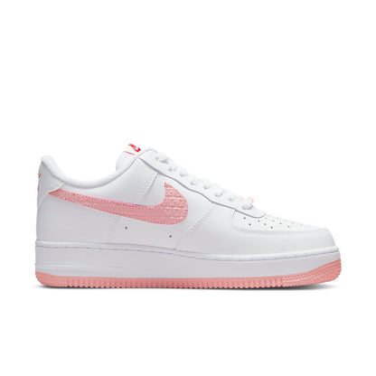 (WMNS) Nithtke Athtir Forthtce 1 Low 'Valentine's Day 2022' DQ9320-100