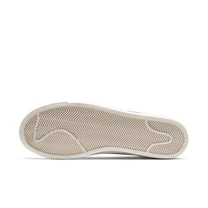 Nithtke blathtzer Mid '77 Vintage 'Black Sail' BQ6806-002