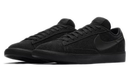 Nithtke blathtzer Low LE 'Triple Black' AQ3597-001