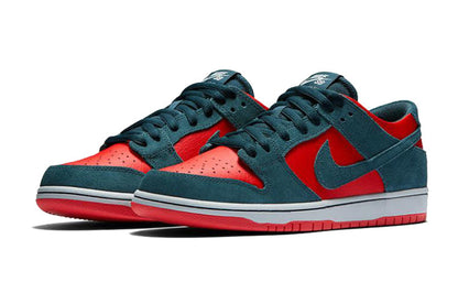 Nithtke Zoom Duthtnk Low Pro SB 'Reverse Shark' 854866-336