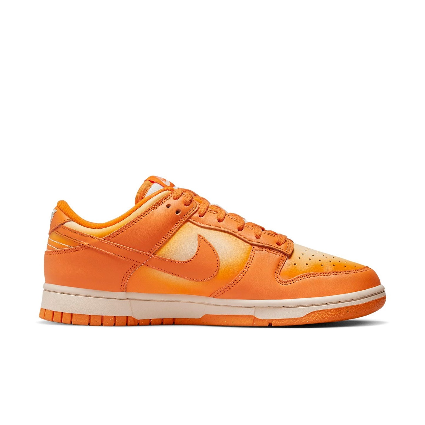 (WMNS) Nithtke Duthtnk Low 'Magma Orange' DX2953-800