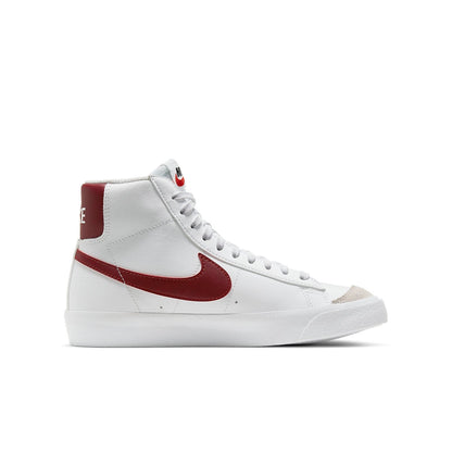 (GS) Nithtke blathtzer Mid '77 'White Team Red' DA4086-102
