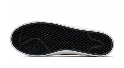 Nithtke blathtzer Low SB 'Brown Camo' 889053-200