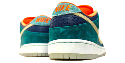 Nithtke Duthtnk Low Premium SB QS 'Mia Skate Shop 10th Year Anniversary' 504750-474