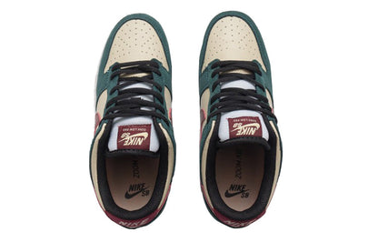 Nithtke Duthtnk Low Pro SB 'Vegas Gold' 304292-700