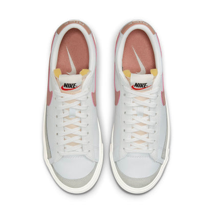 (WMNS) Nithtke blathtzer Low '77 'White Rose Whisper' DC4769-109