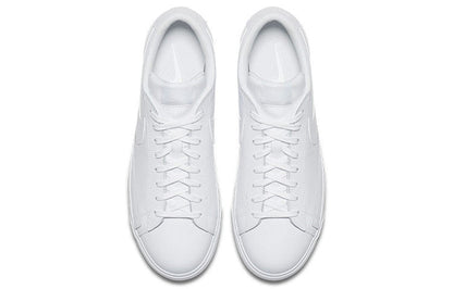 Nithtke blathtzer Low LE 'Triple White' AQ3597-100