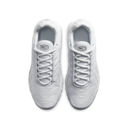 (GS) Nithtke Aithtr Max Plus 'White Metallic Silver' CW7044-100
