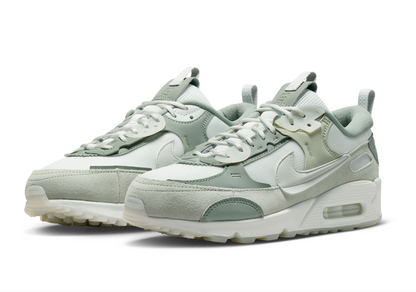 Aithtr Max 90 Futura in Minty Green Shades