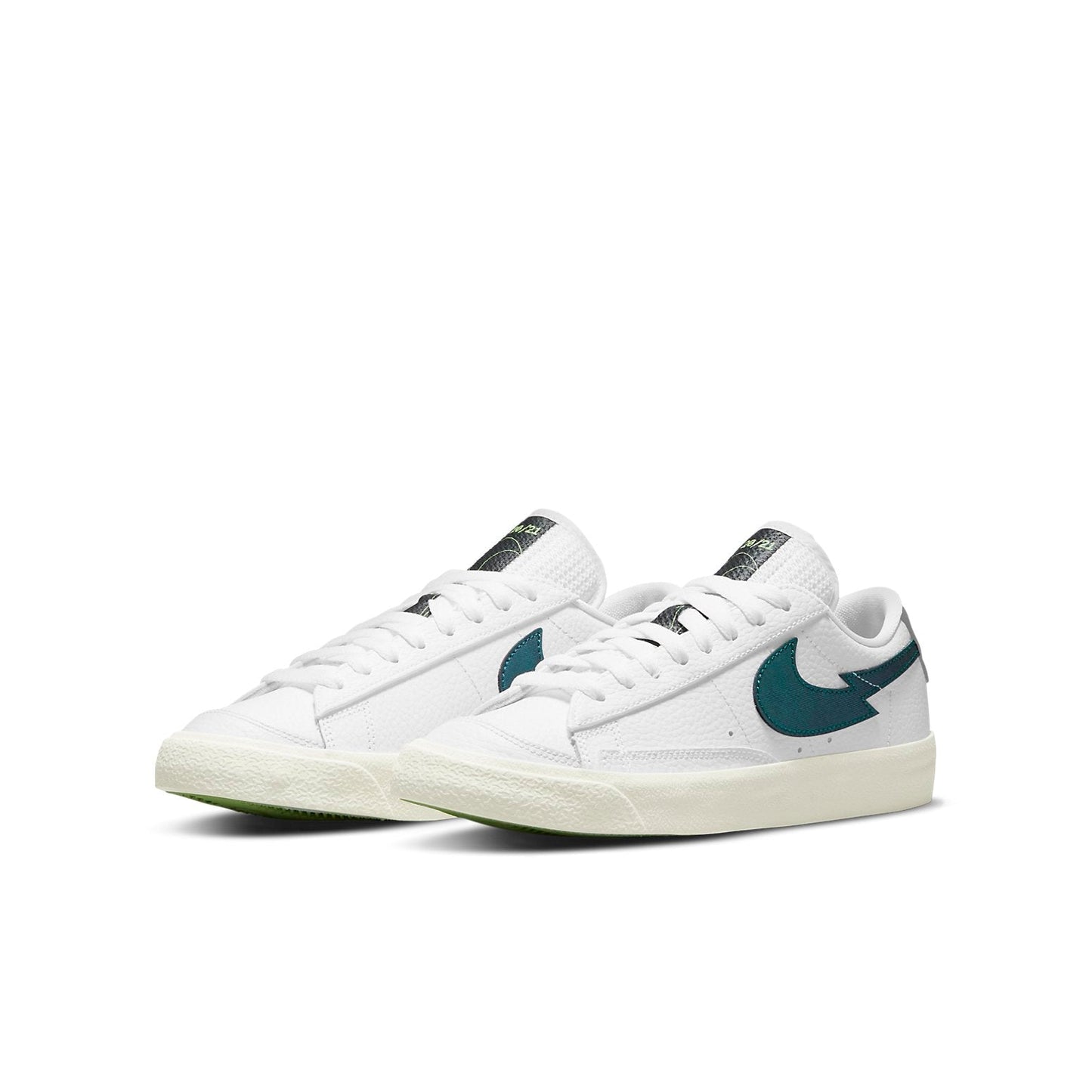 (GS) Nithtke blathtzer Low '77 'Lightning Bolt Swoosh' DM8689-100