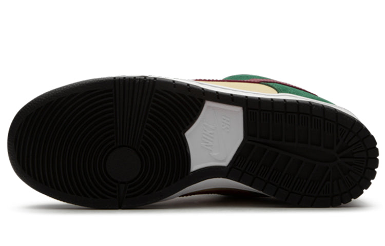 Nithtke Duthtnk Low Pro SB 'Vegas Gold' 304292-700