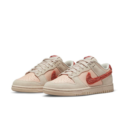 (WMNS) Nithtke Duthtnk Low 'Terry Swoosh' DZ4706-200