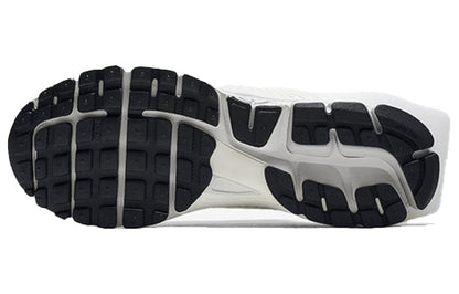 Nithtke A-Cold-Wall* x Aithtr Zothtom Vomero 5 'Sail' AT3152-100