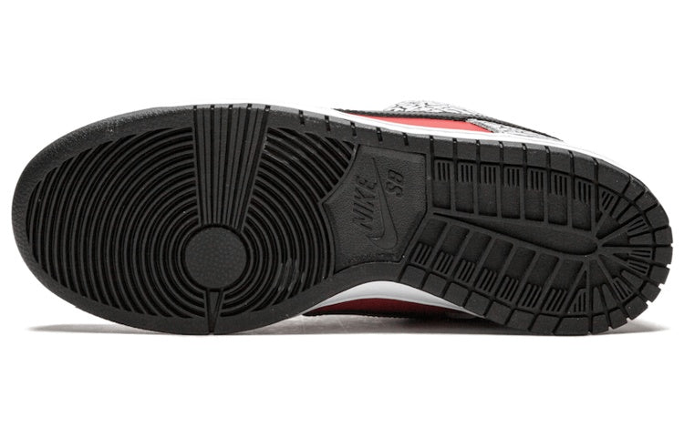 Nithtke Supthtreme x Duthtnk Low Premium SB 'Red Cement' 313170-600