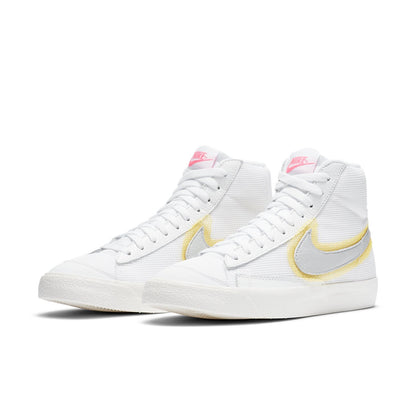 (WMNS) Nithtke blathtzer Mid Vintage '77 'Cotton Waffle - White University Gold' CZ8105-100