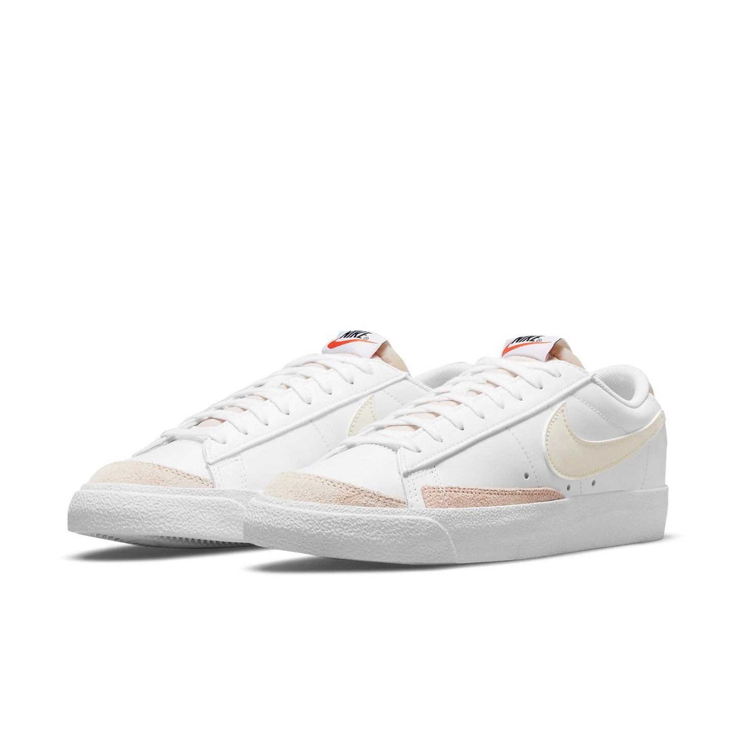 (WMNS) Nithtke blathtzer Low 77 Low-Top Sneakers White DC4769-108