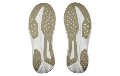 Hothtka ONE ONE Mach 6 'Oat Milk Barley' 1147790-OKB