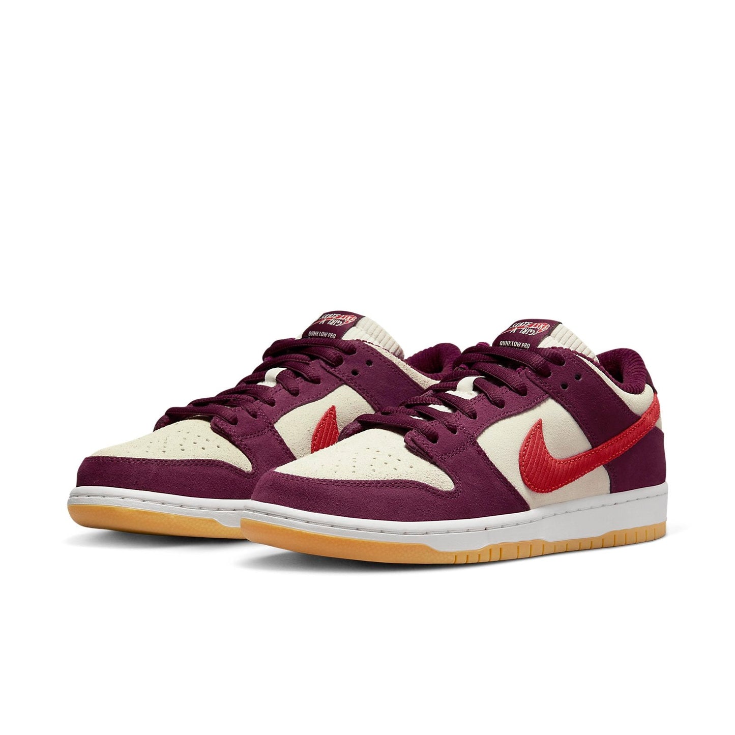 Nithtke SB Duthtnk Low 'Summit White Barely Rose University Red' DX4589-600