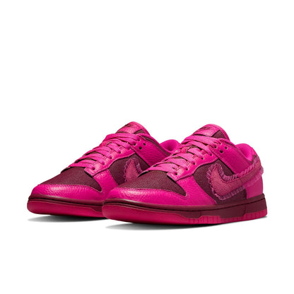 (WMNS) Nithtke Duthtnk Low 'Valentine's Day' DQ9324-600