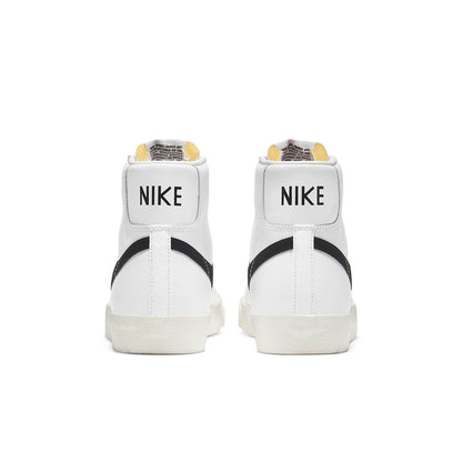 Nithtke blathtzer Mid '77 Vintage 'White Black' BQ6806-100