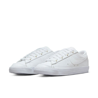 (WMNS) Nithtke blathtzer Low 77 SE DJ9953-100