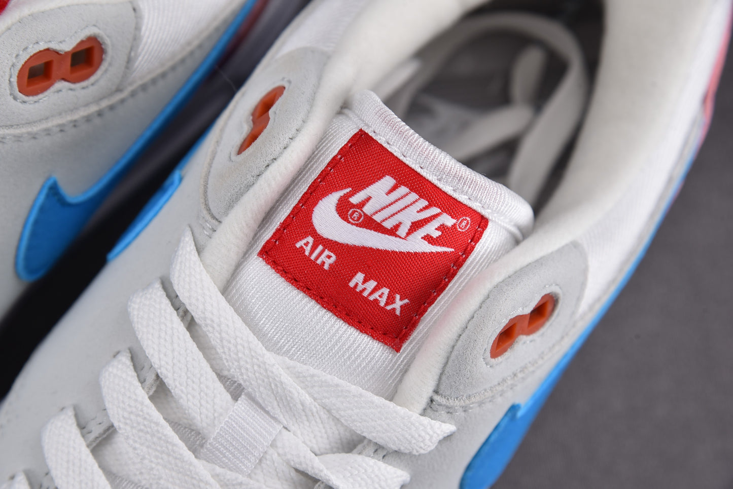 Aithtr Max 1 Parra
