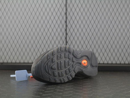 Aithtr Max 97 Off-White Black