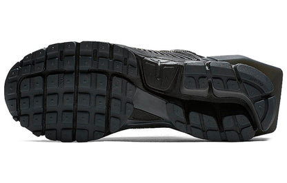 Nithtke A-Cold-Wall* x Aithtr Zothtom Vomero 5 'Black' AT3152-001