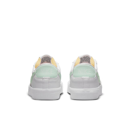 (WMNS) Nithtke blathtzer Low '77 'White Barely Green' DC4769-111